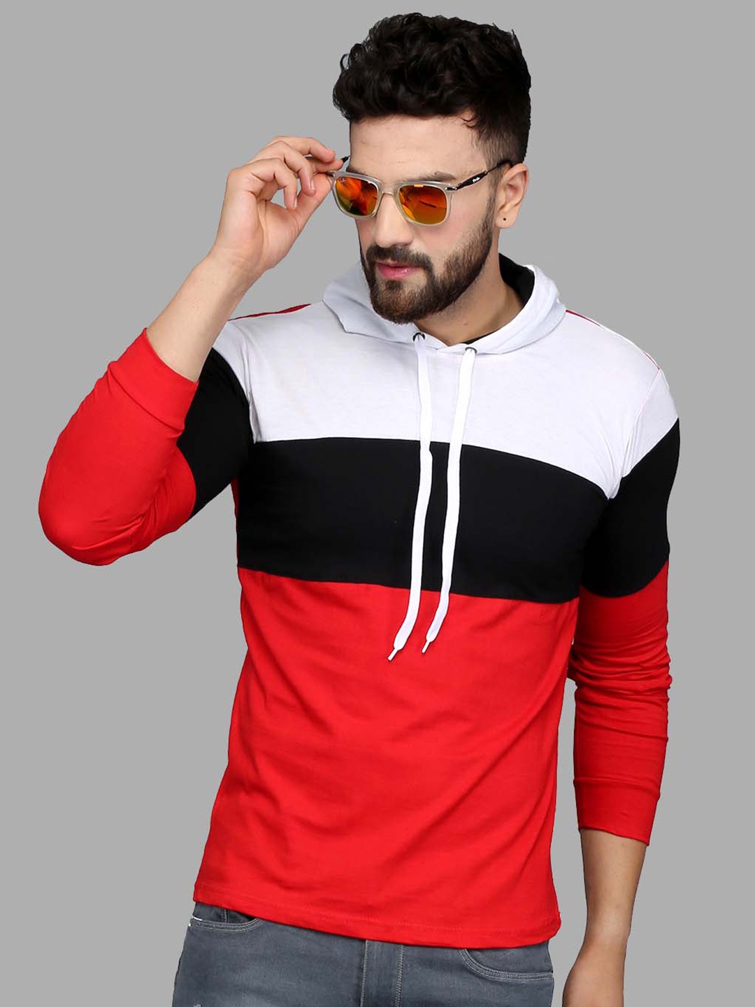 

BAESD Men Colourblocked Mandarin Collar Applique T-shirt, Red