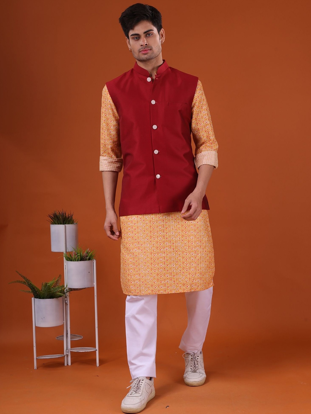 

SHIWAM ETHNIX Ethnic Motifs Printed Cotton Silk Straight Kurta & Pyjama With Nehru Jacket, Yellow