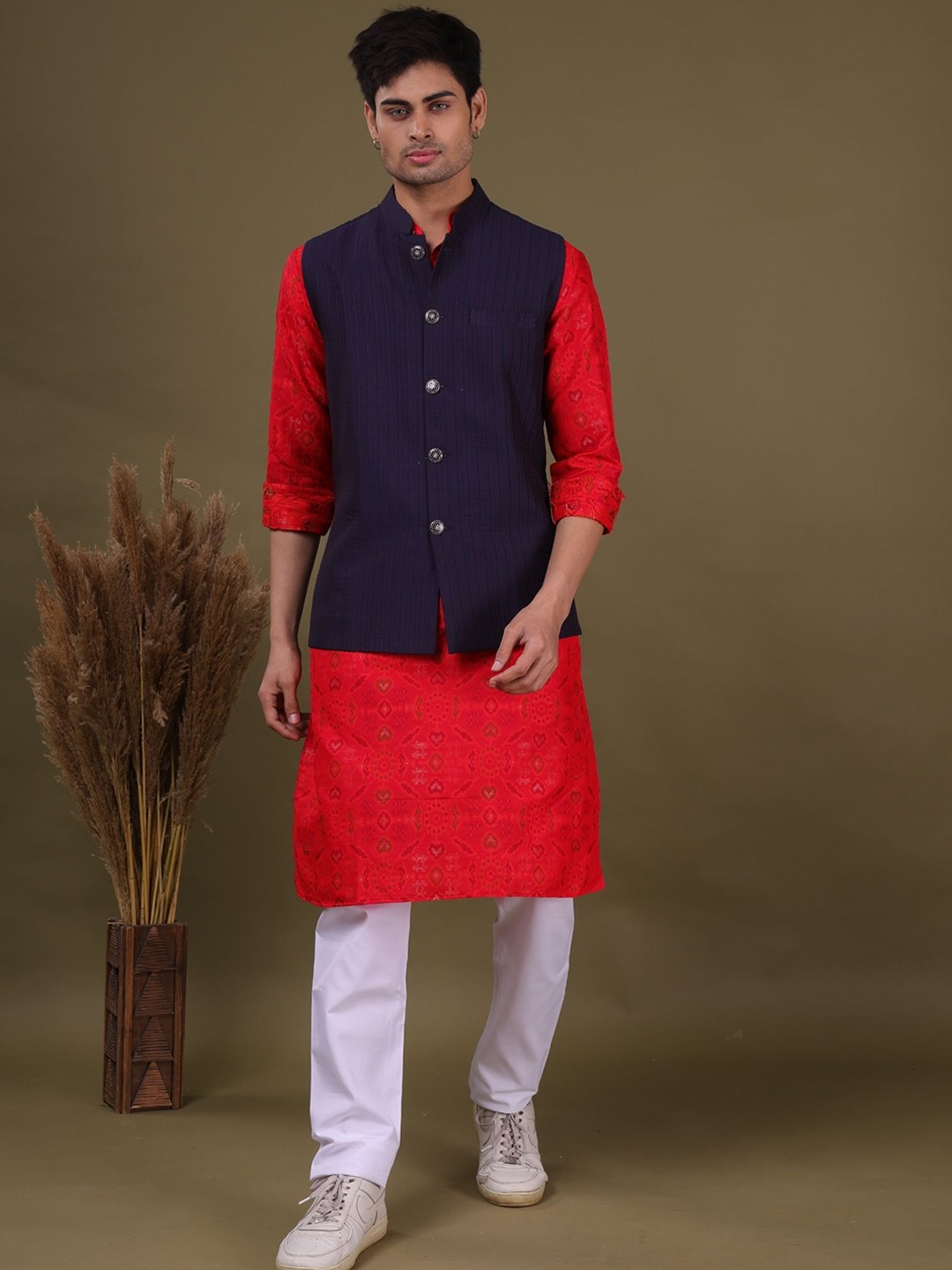 

SHIWAM ETHNIX Ethnic Motifs Printed Cotton Silk Straight Kurta & Pyjama With Nehru Jacket, Red