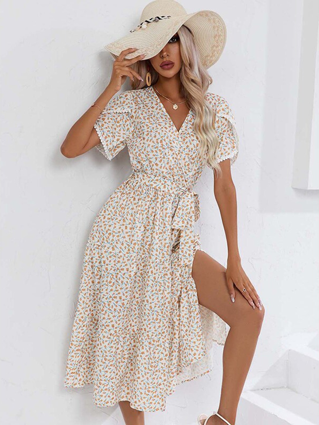 

StyleCast White Floral Printed Maxi Dress