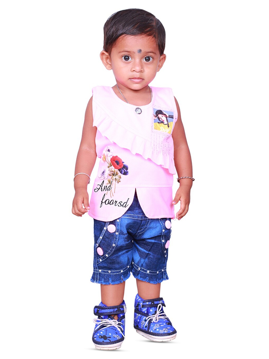

BAESD Kids Printed Sleeveless Ruffles Detail Top With Shorts, Yellow