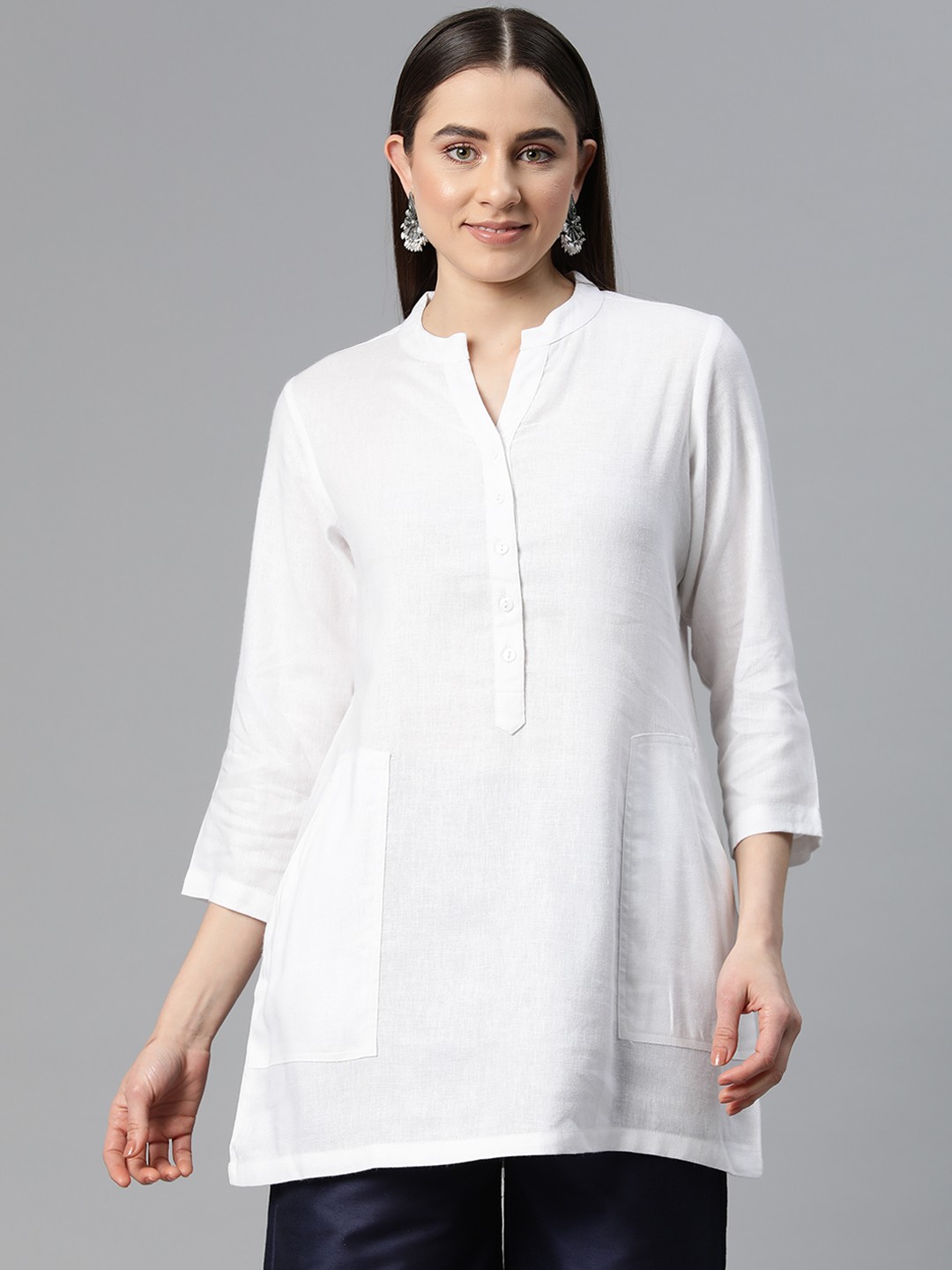 

Ayaany Solid Pure Cotton Straight Kurti, White