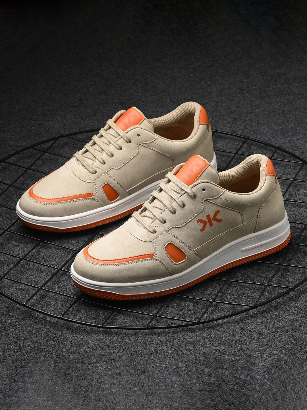 

Killer Men Round Toe Sneakers, Beige