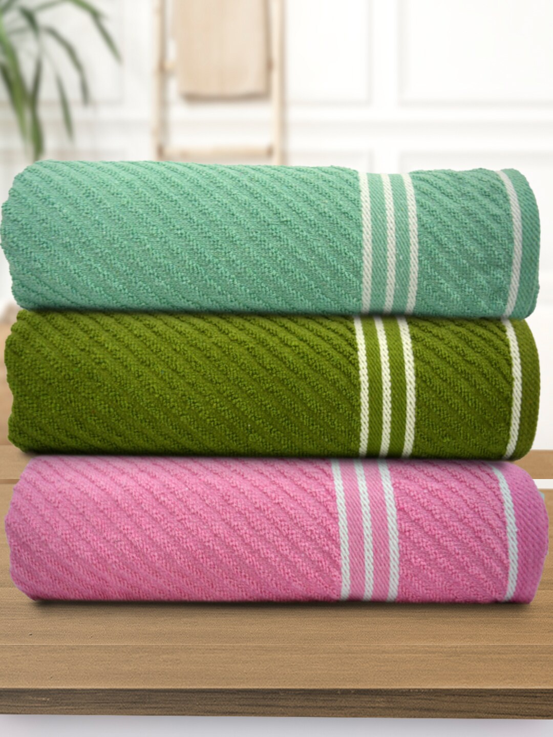 

Athom Living Green & Pink 3 Pieces Striped 400 GSM Cotton Bath Towels