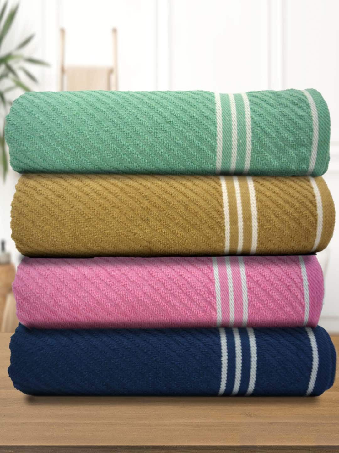 

Athom Living Blue & Pink 4 Pieces Striped 400 GSM Cotton Bath Towels