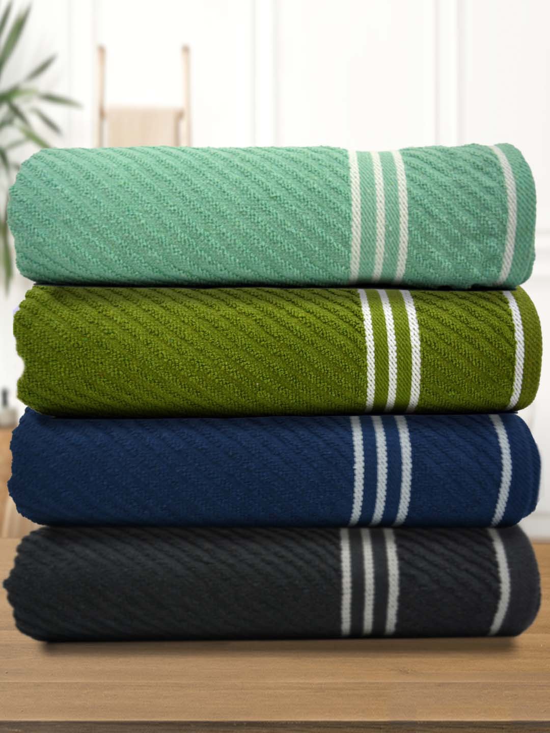 

Athom Living Green & Blue 4 Pieces Striped Cotton 400 GSM Bath Towel