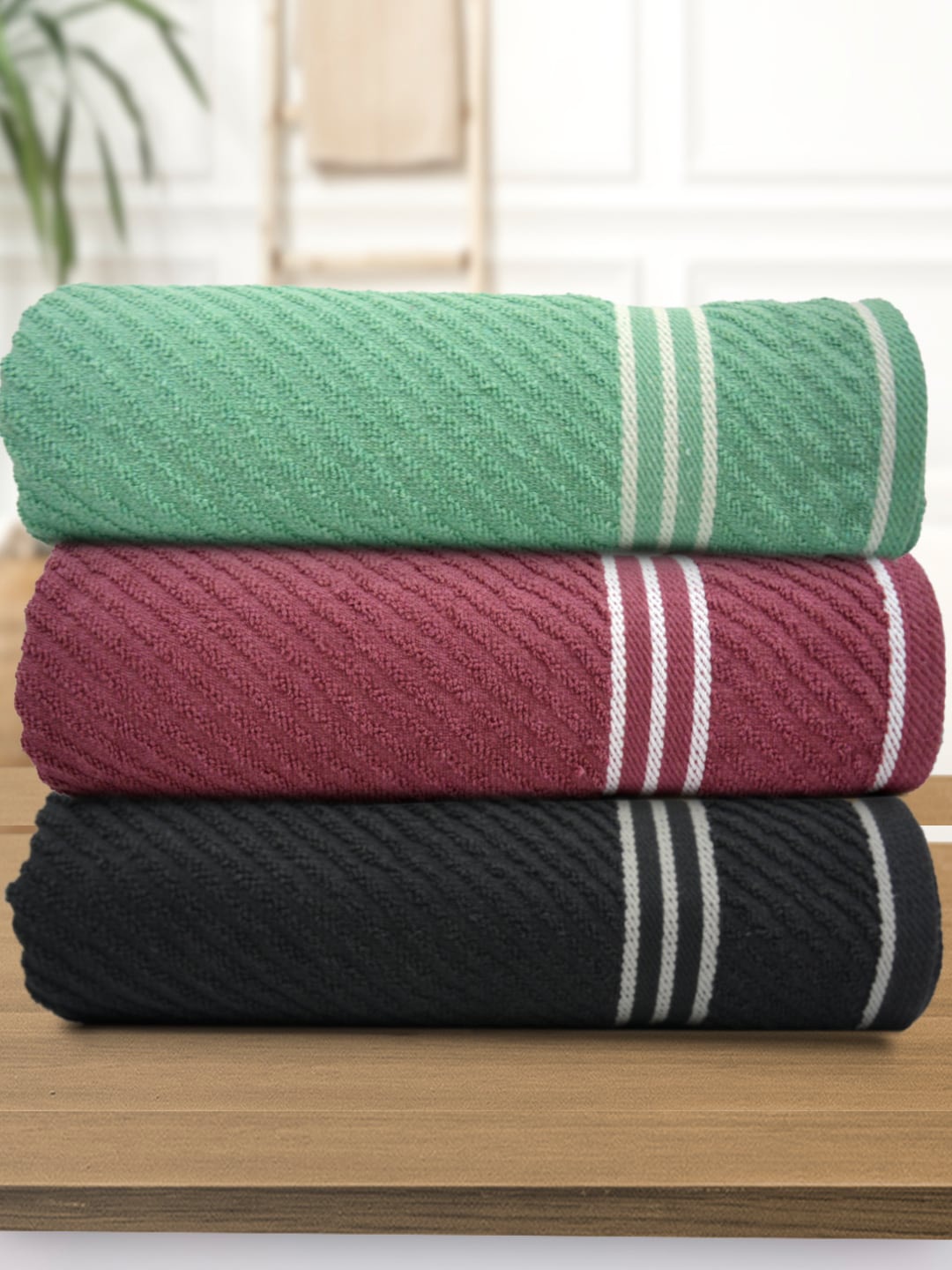 

Athom Living Mauve & Black 3 Pieces Striped 400 GSM Cotton Bath Towels
