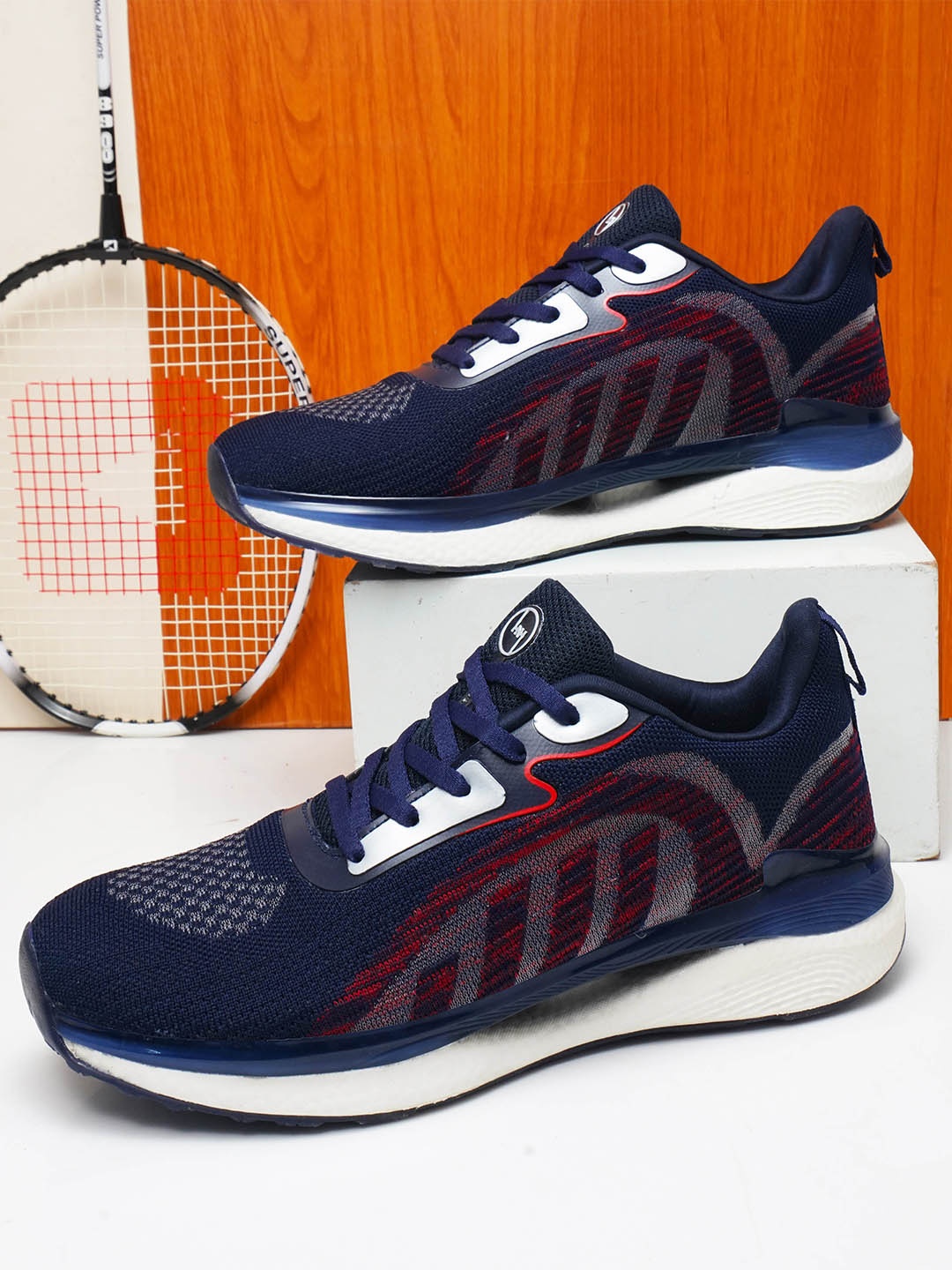 

The Roadster Lifestyle Co. Men Patterned Lace-Up Sports Shoes, Navy blue