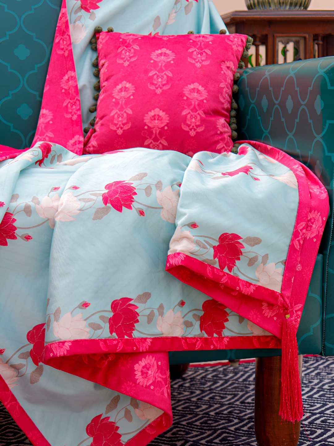 

design station Blue & Pink Printed Throw