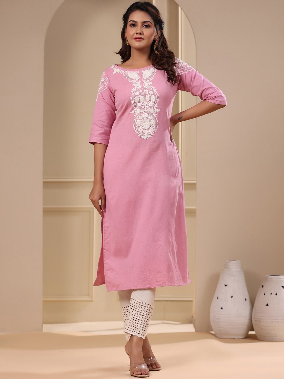 

FASHOR Embroidered Regular Sleeves Thread Work Cotton Straight Kurta, Pink