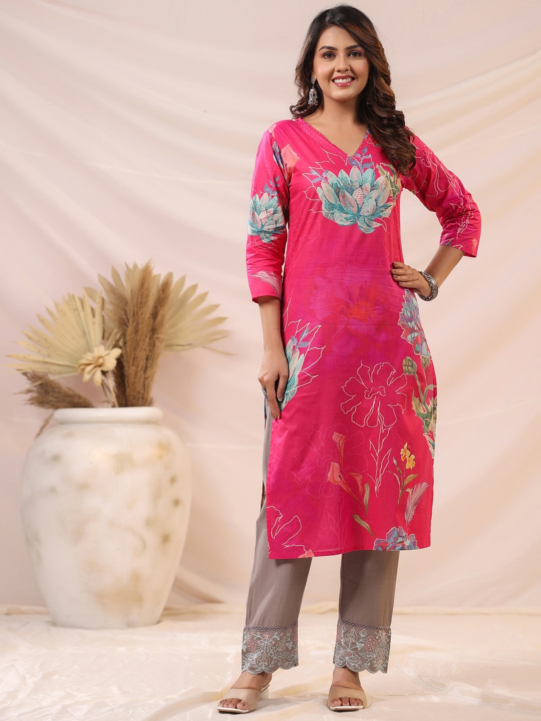 

FASHOR Floral Printed Cotton Straight Kurta, Pink
