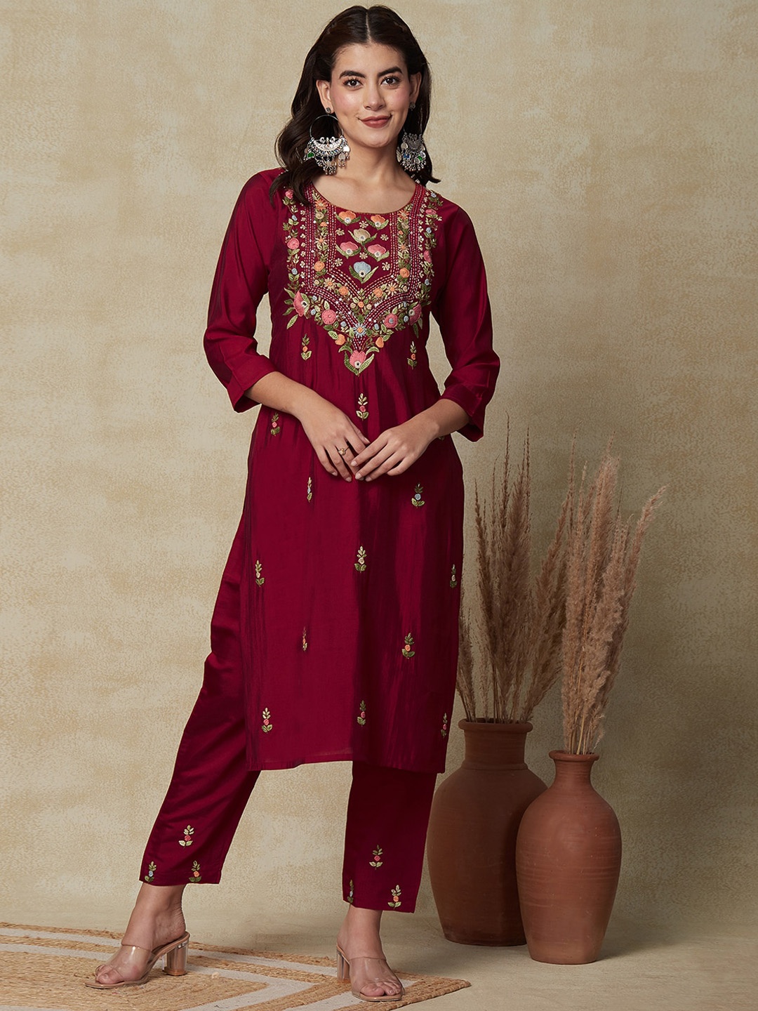 

FASHOR Ethnic Motifs Embroidered Thread Work Silk Straight Kurta, Red