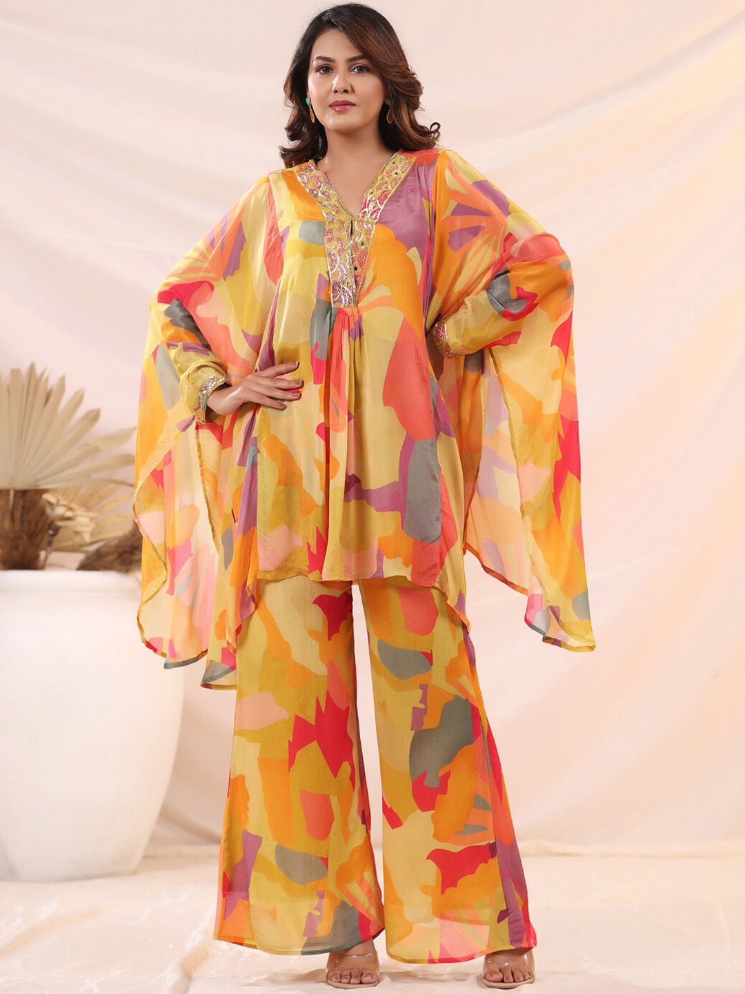 

FASHOR Abstract Printed V-Neck Tunic & Palazzos, Yellow