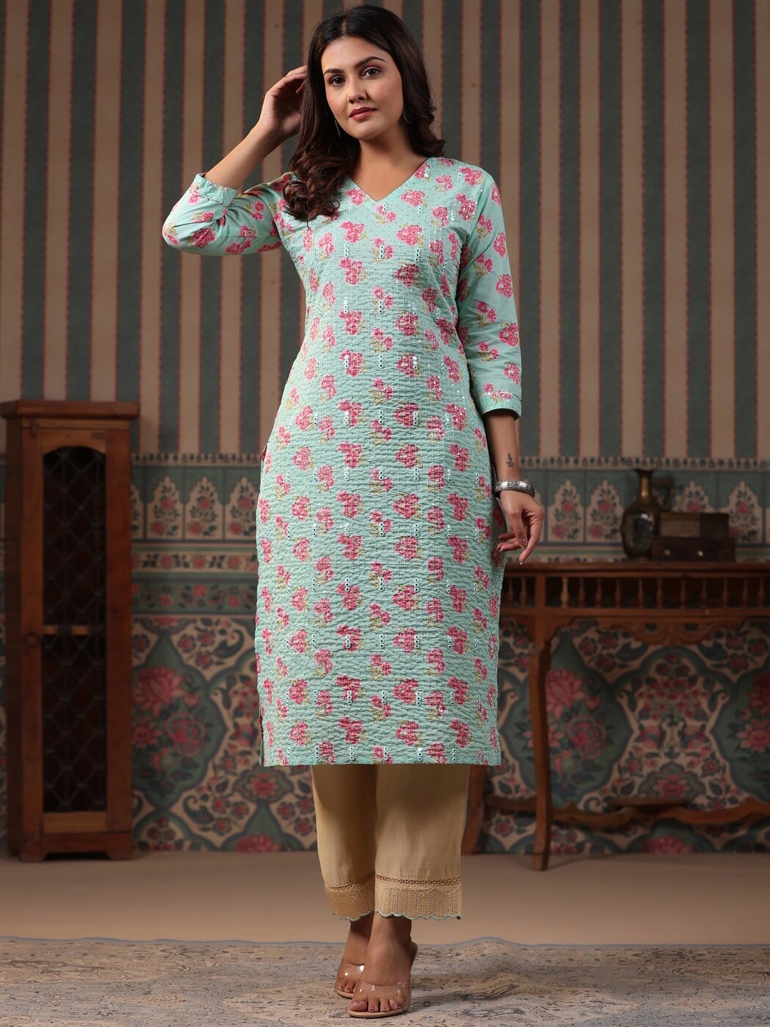 

FASHOR Sea Green & Pink Floral Printed Mirror Work Straight Kurta