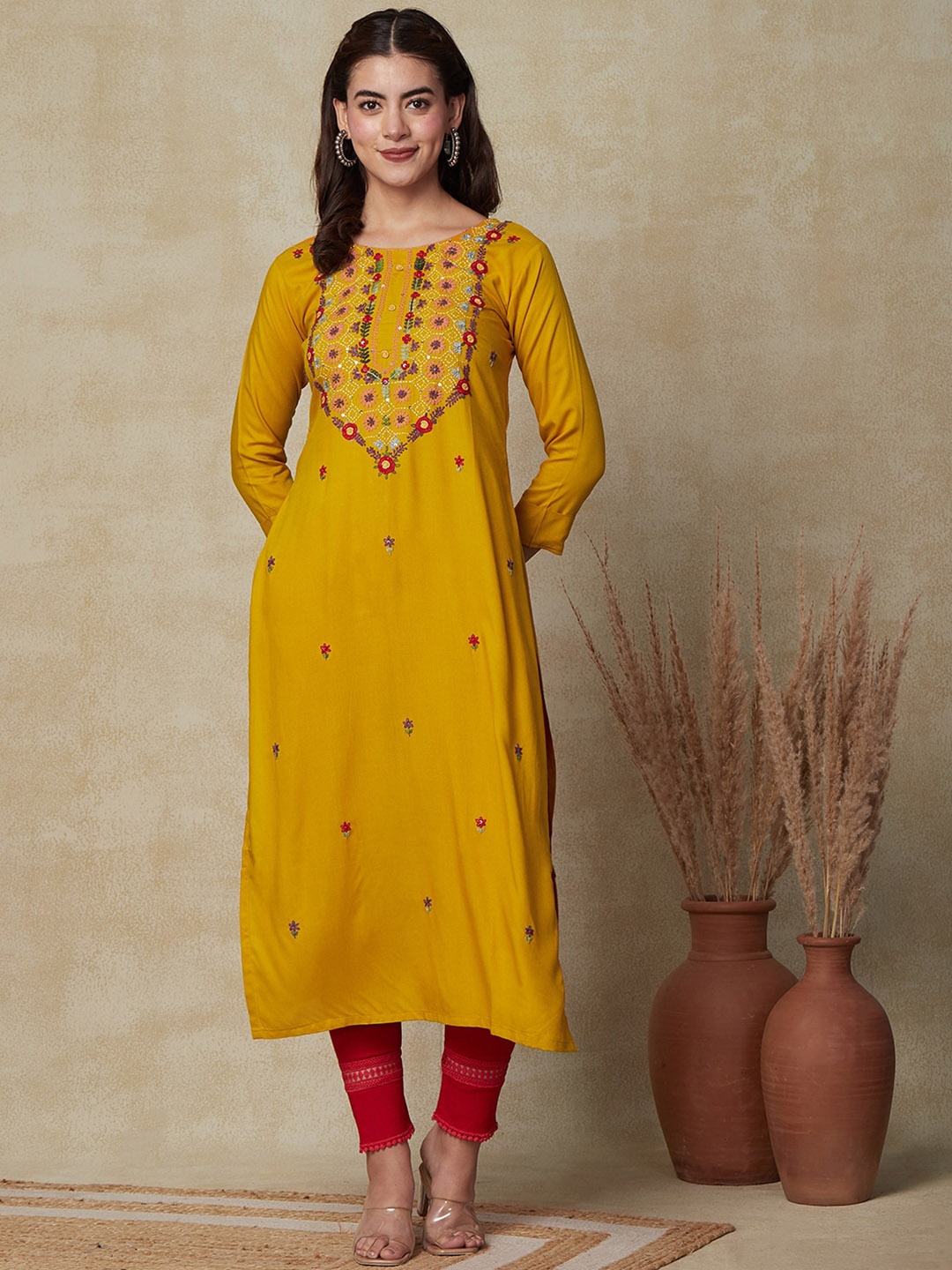 

FASHOR Geometric Embroidered Thread Work Kurta, Yellow