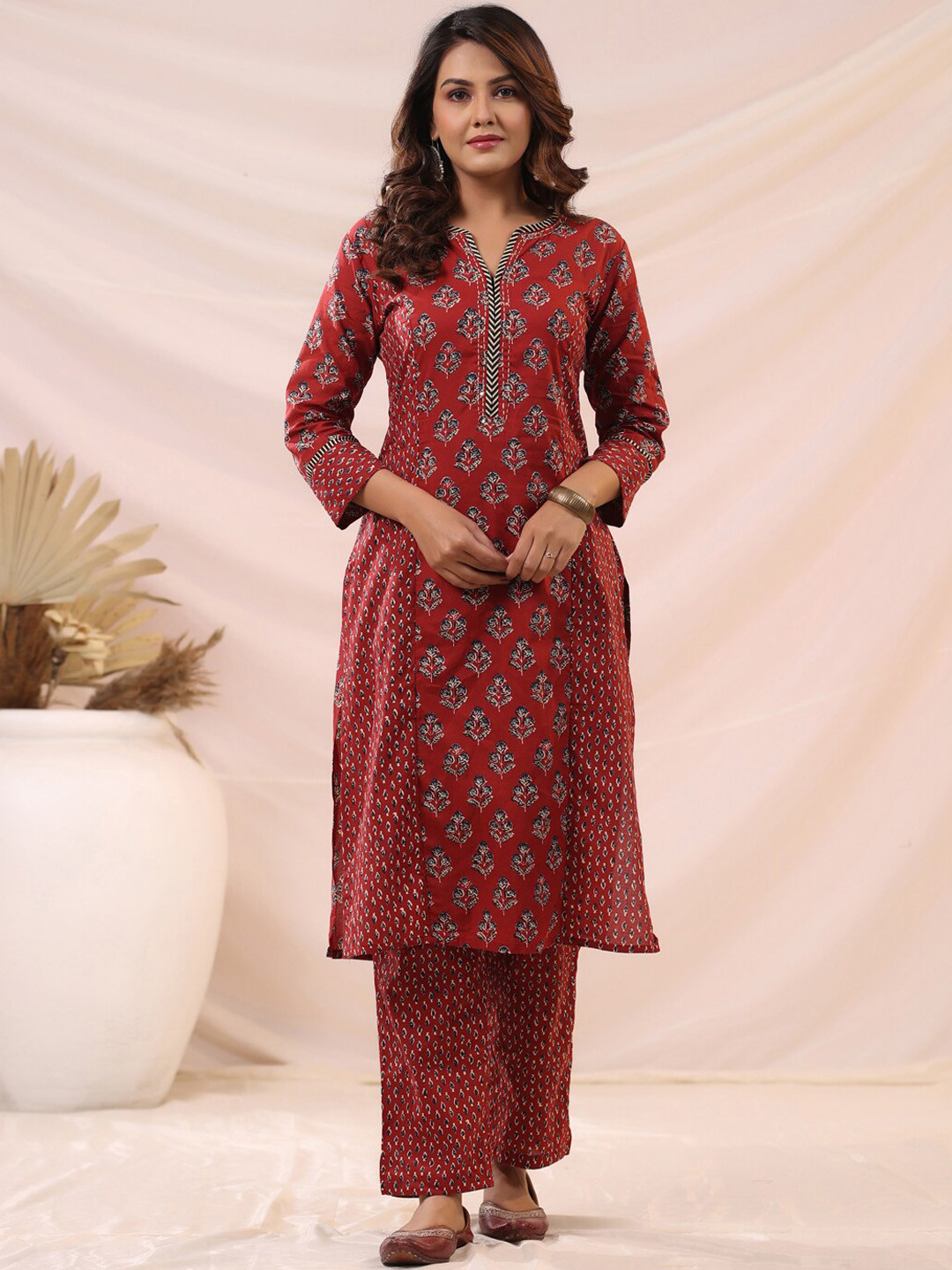 

FASHOR Floral Printed Sequinned Pure Cotton Kurta with Trousers, Brown