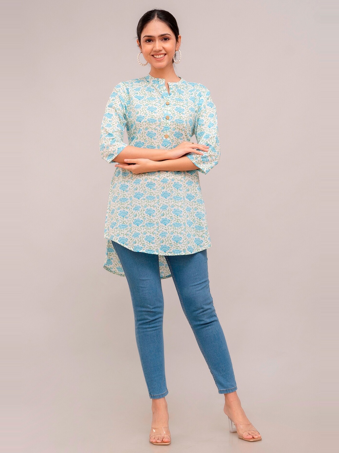 

Prakhya Floral Printed Mandarin Collar Pure Cotton Straight Kurti, White