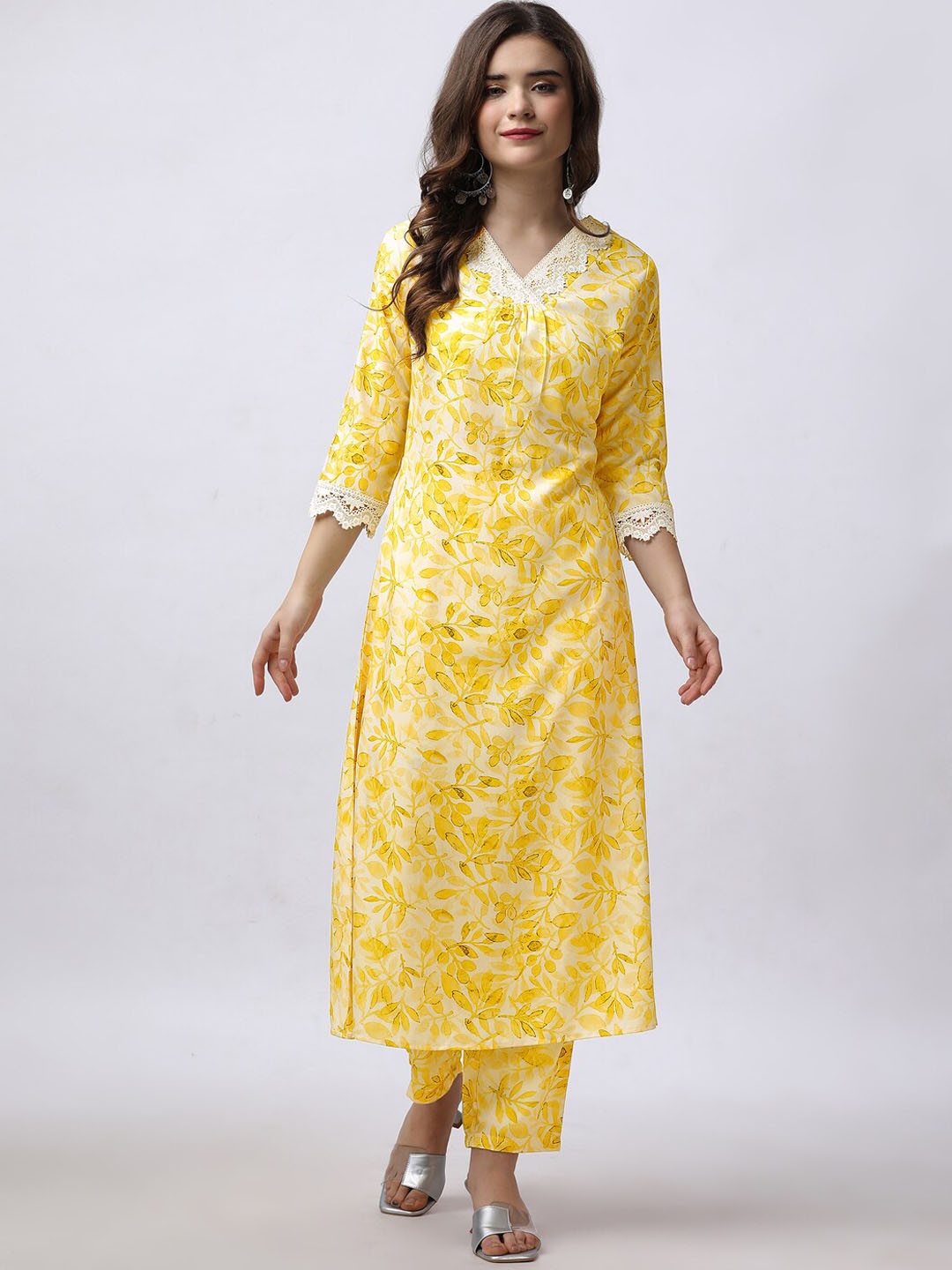 

FAB GALAXY Floral Printed Straight Kurta with Palazzos, Yellow