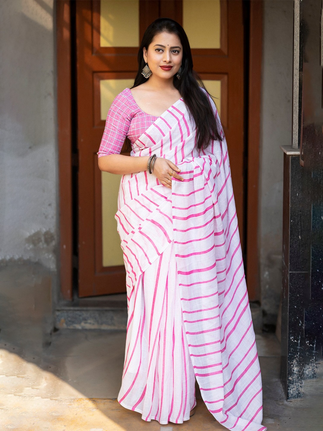 

Mitera Leheriya Printed Linen Saree, Pink