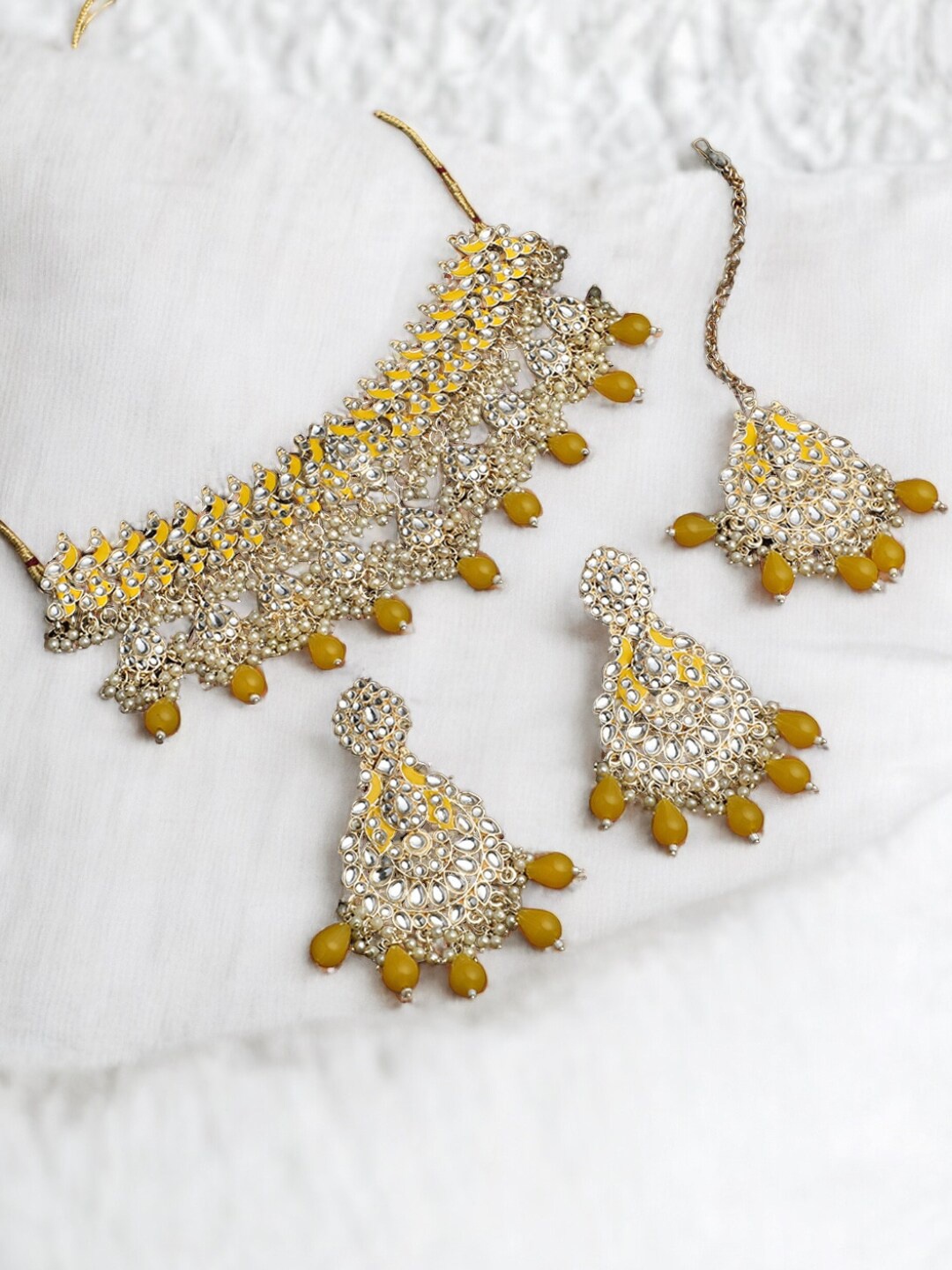 

ASMITTA JEWELLERY Gold Plated Stones Studded & Beaded Jewellery Set
