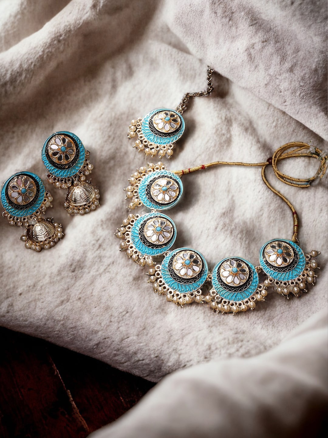 

ASMITTA JEWELLERY Gold Plated Stones Studded & Beaded Jewellery Set