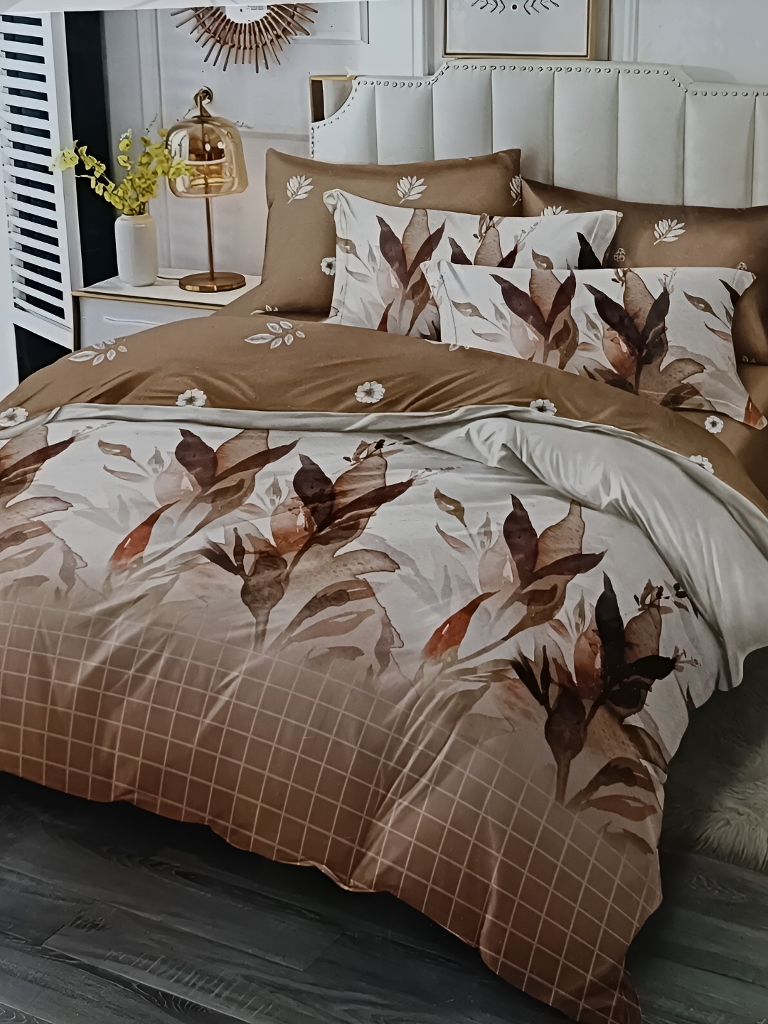 

Signature White & Brown Floral 180 TC 2 King Bedsheet with 1 Pillow Covers