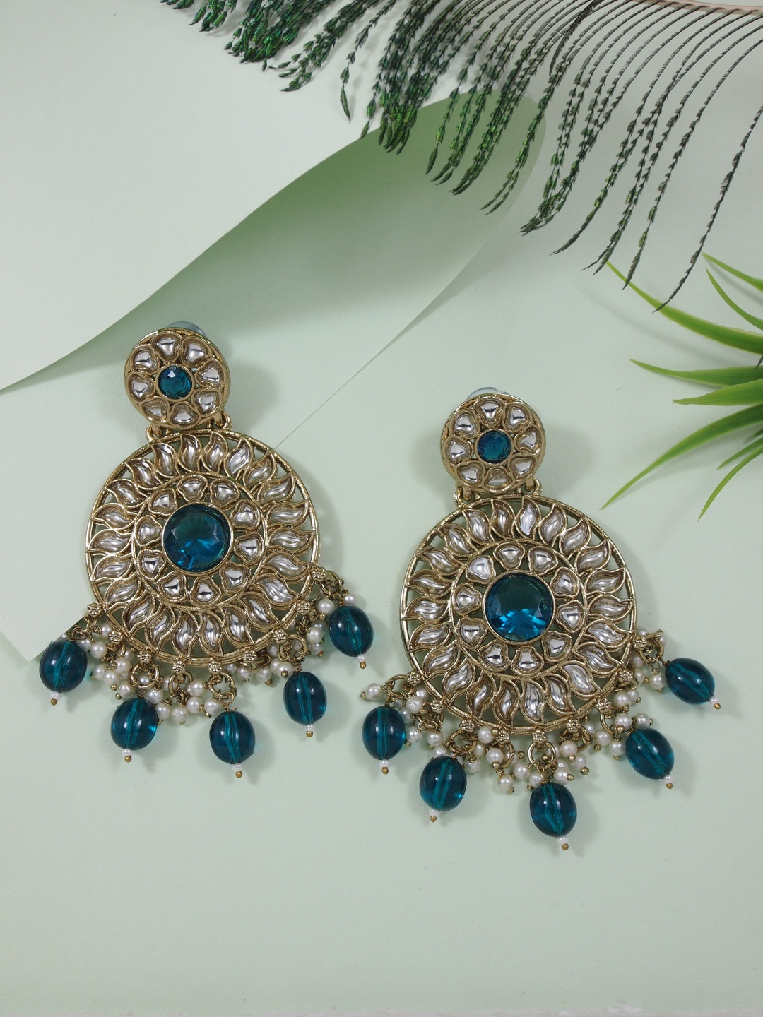 

I Jewels Gold-Plated Kundan-Studded & Beaded Contemporary Chandbalis
