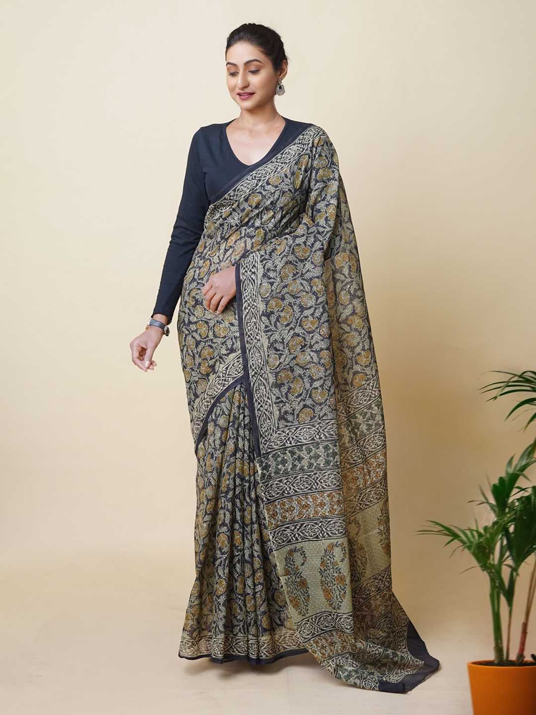 

Unnati Silks Floral Printed Kota Saree, Black