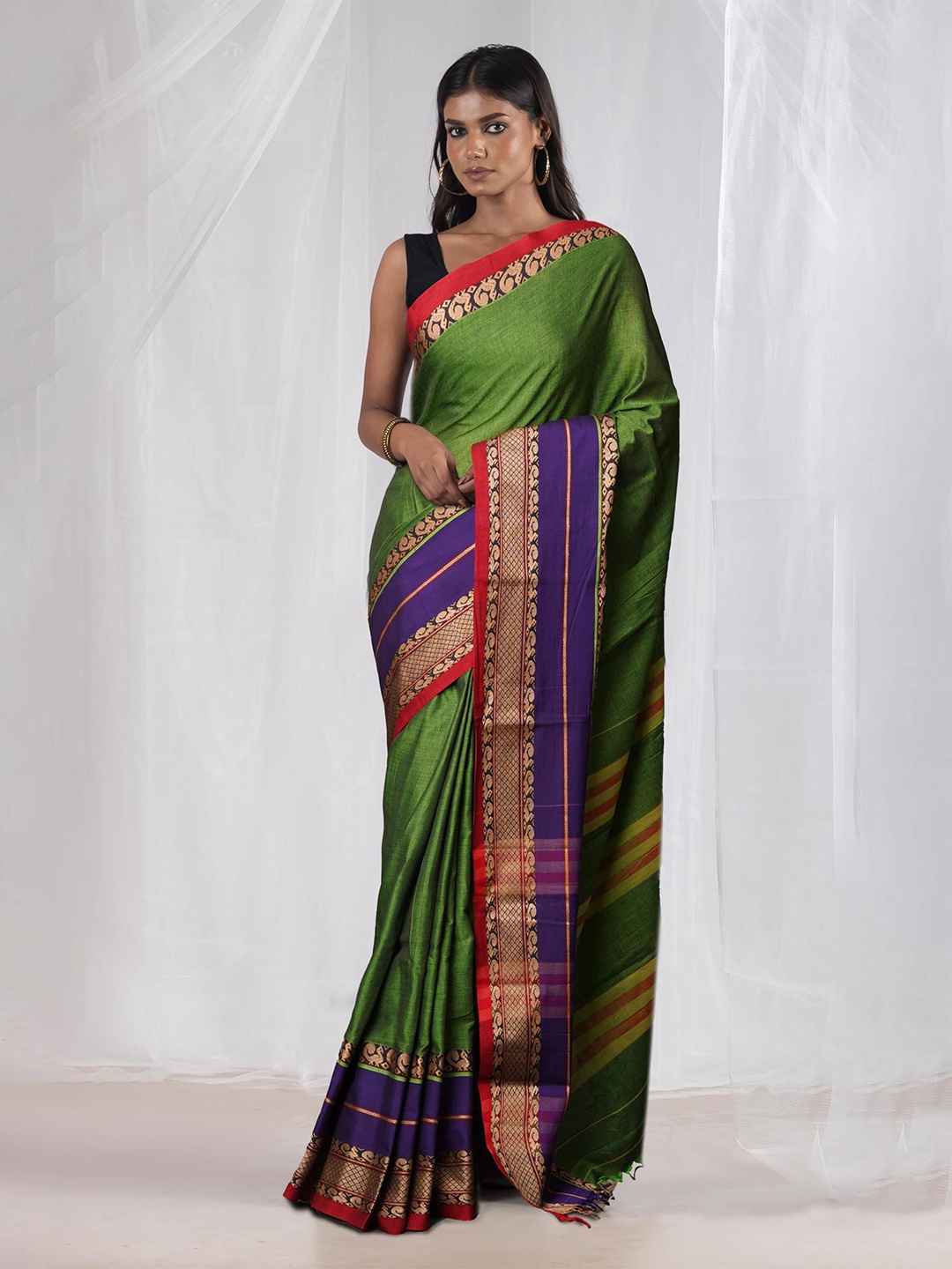 

Unnati Silks Woven Design Pure Cotton Handloom Narayan Peth Saree, Green