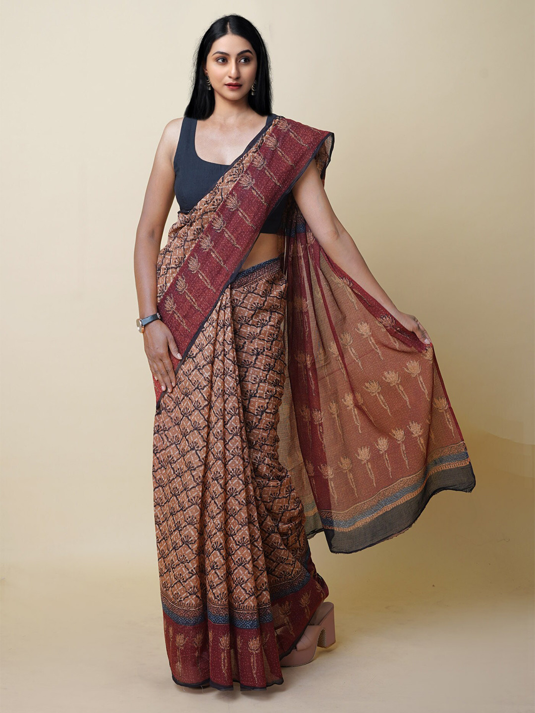 

Unnati Silks Floral Printed Handloom Kota Saree, Red
