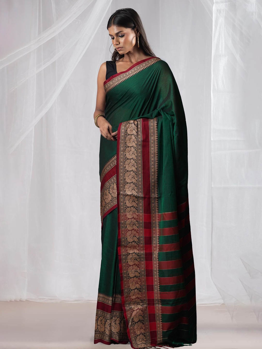 

Unnati Silks Pure Cotton Handloom Narayan Peth Saree, Green
