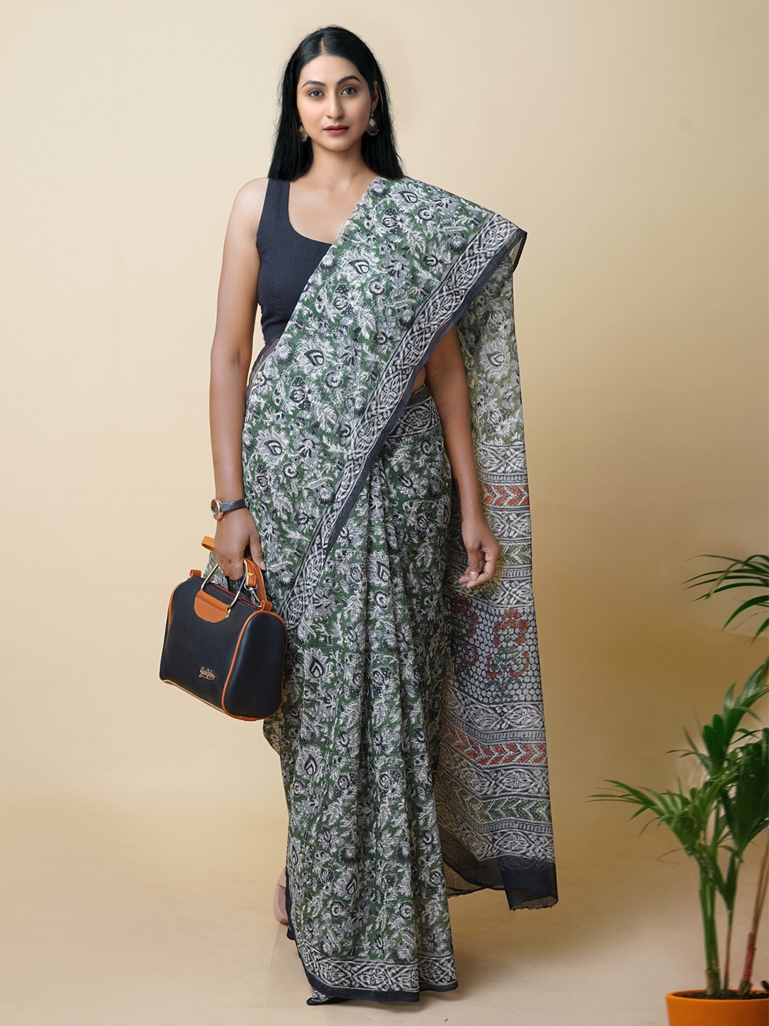 

Unnati Silks Floral Printed Handloom Kota Saree, Black