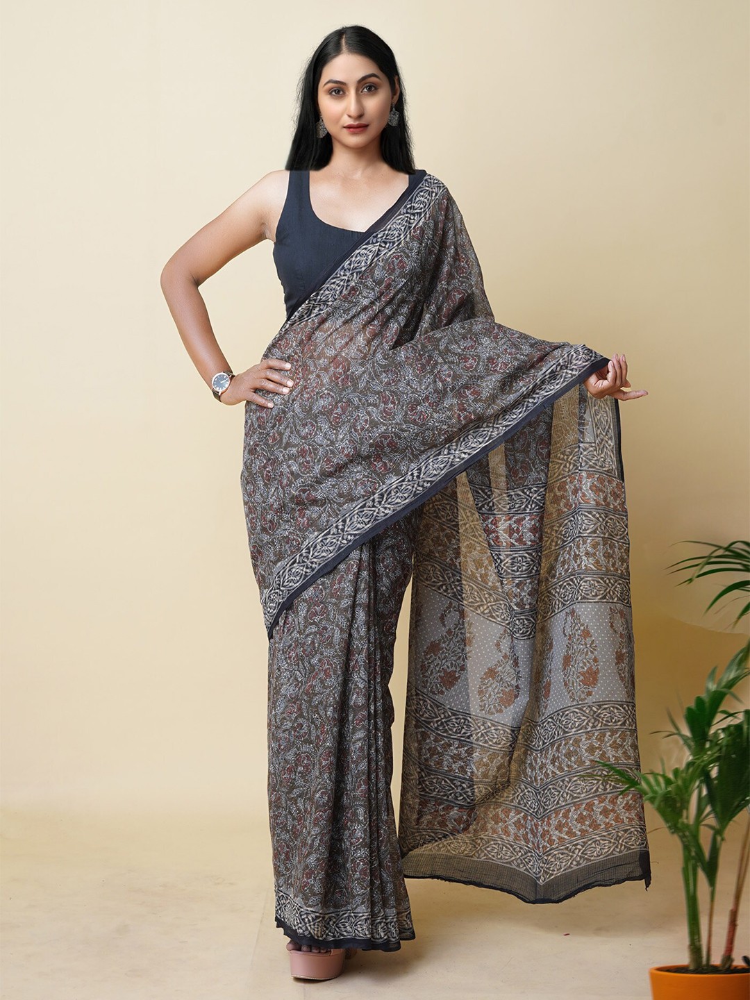 

Unnati Silks Floral Printed Handloom Kota Saree, Black