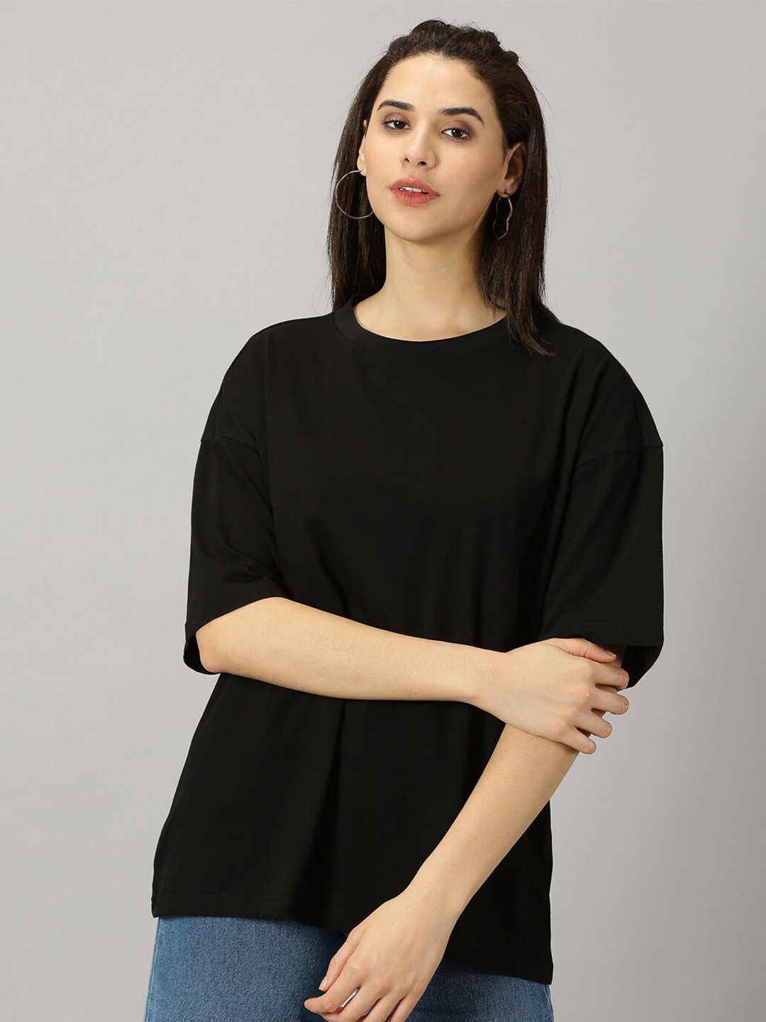 

THE HOLLANDER Round Neck Drop-Shoulder Sleeves Pure Cotton Oversized T-shirt, Black
