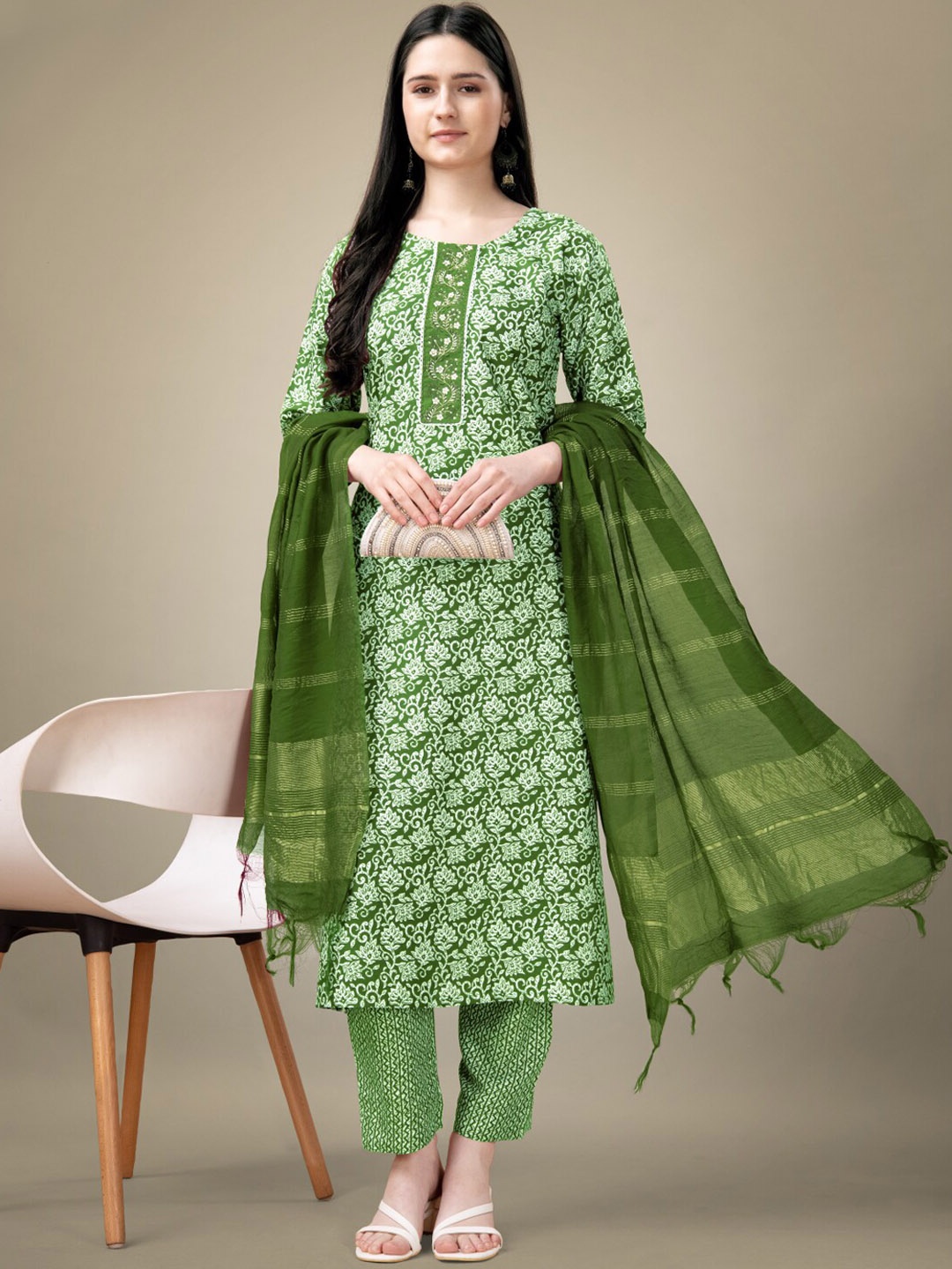 

Anouk Floral Printed Kurta With Trousers & Dupatta, Green