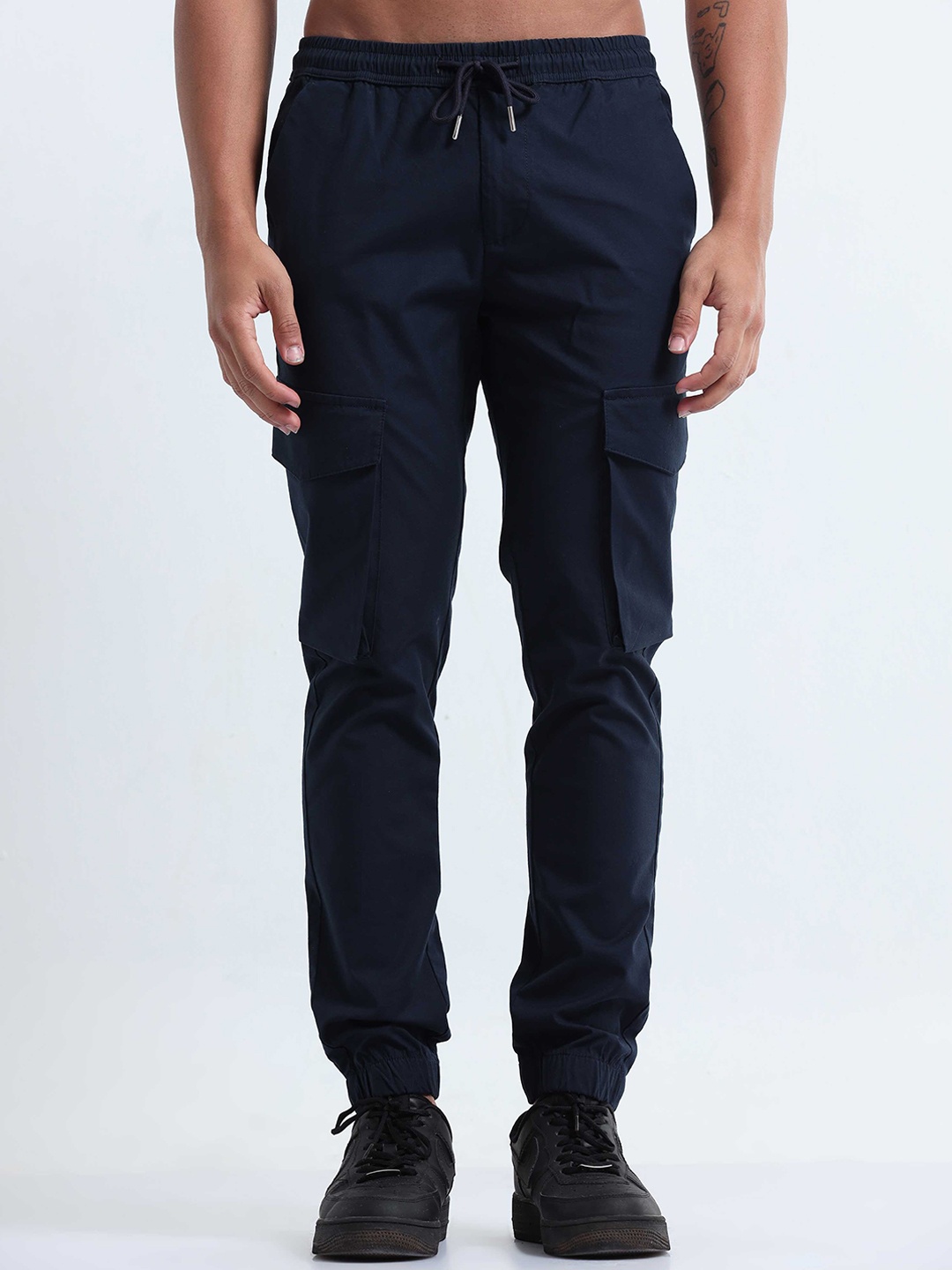 

Tailoraedge Men Mid-Rise Relaxed-Fit Cargo Joggers, Navy blue