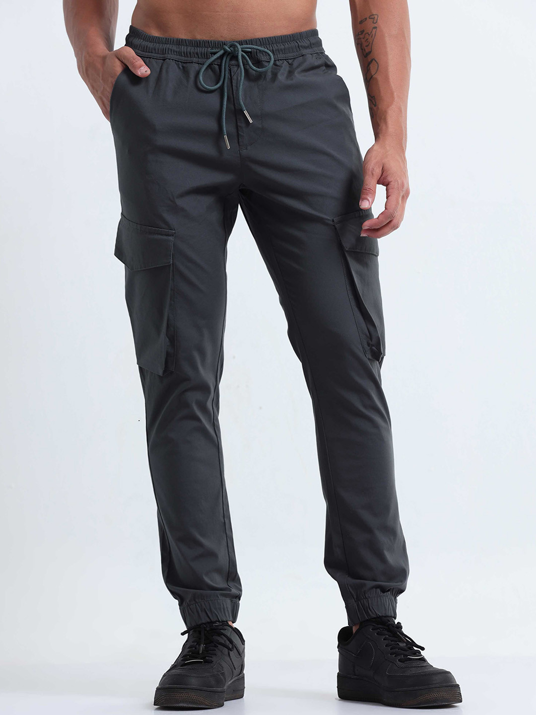 

Tailoraedge Men Mid-Rise Relaxed-Fit Cargo Joggers, Grey