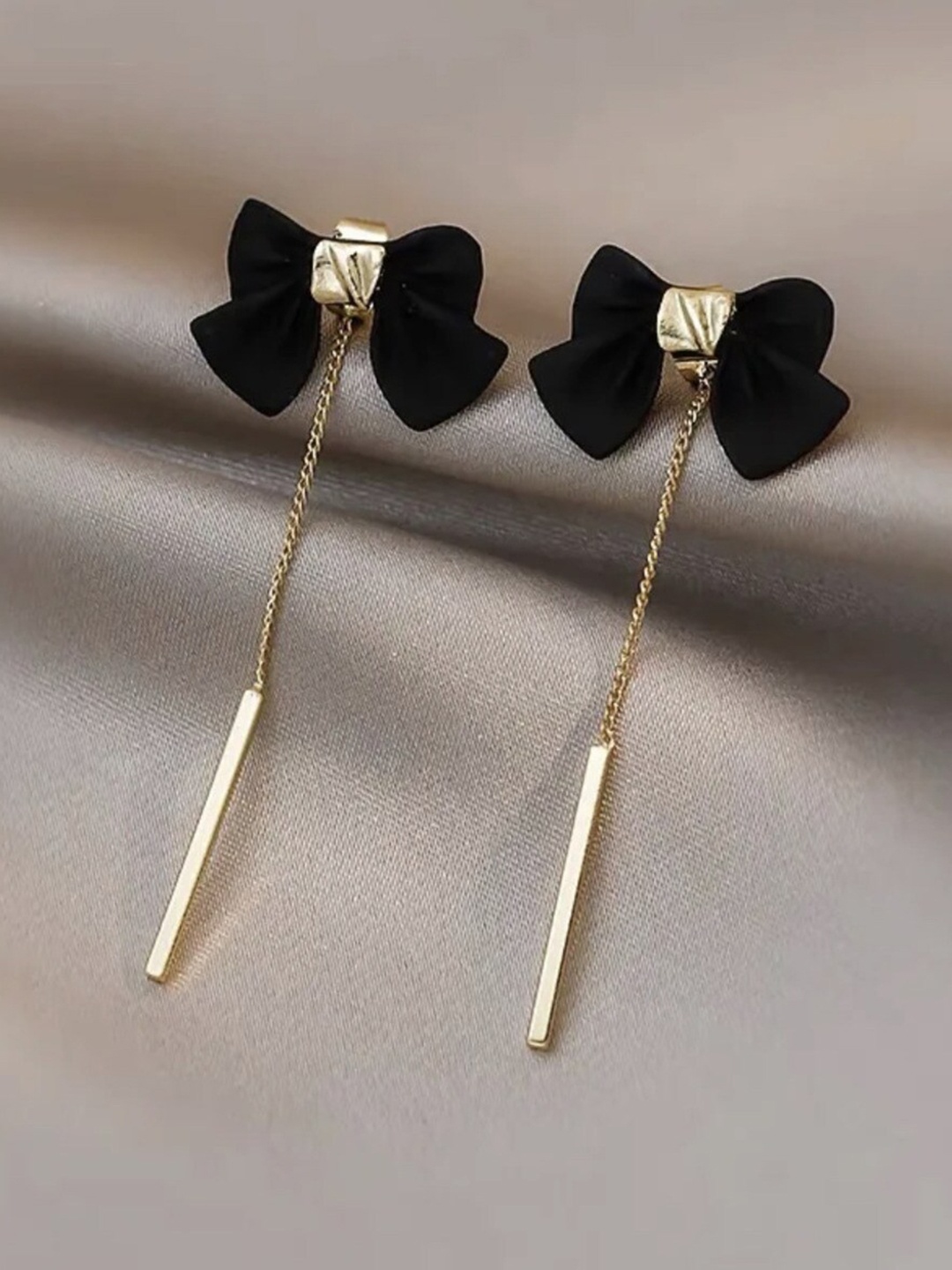 

ISHKAARA Gold Plated Drop Earrings