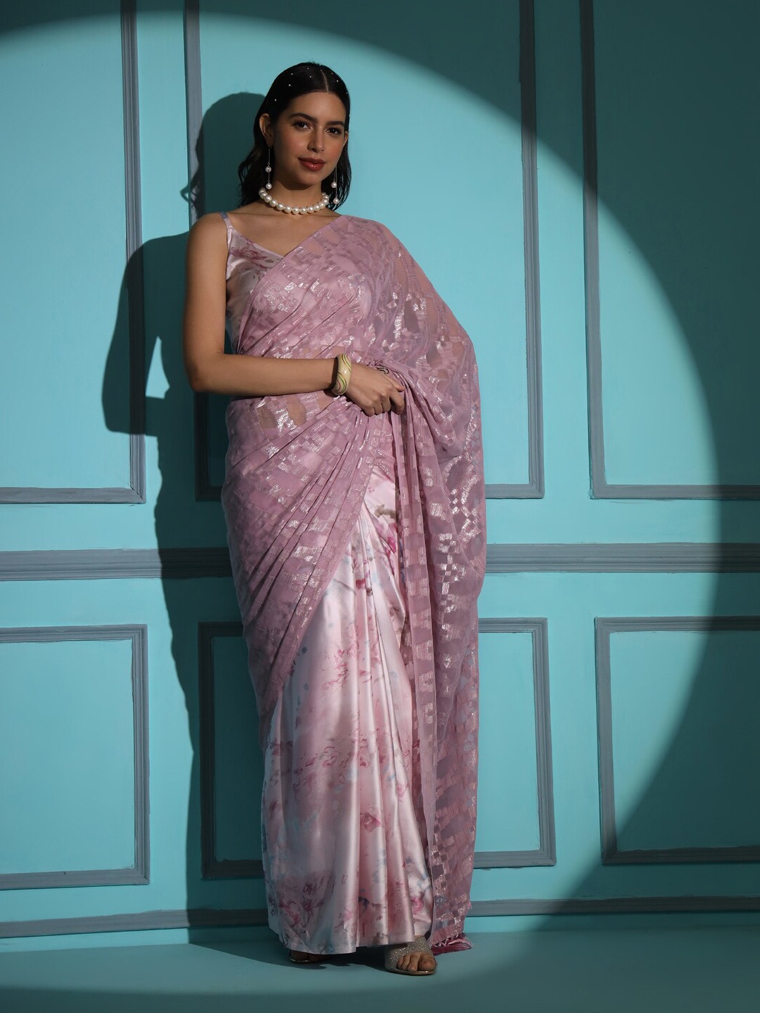 

Tikhi Imli Floral Printed Ready To Wear Saree, Pink