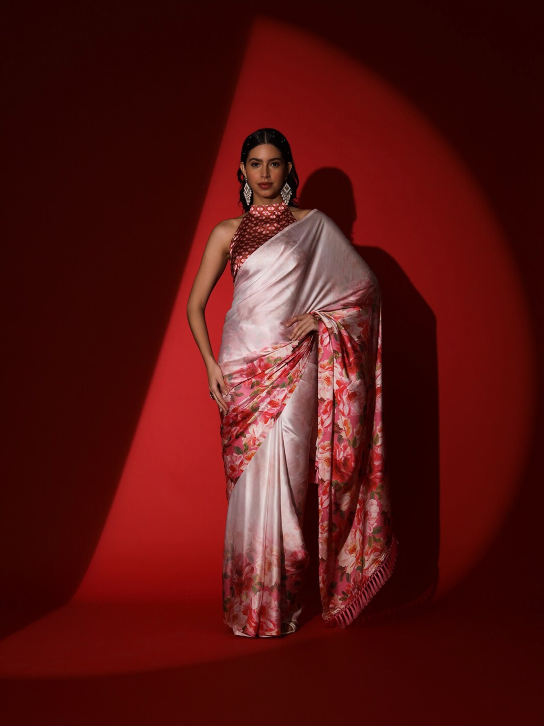 

Tikhi Imli Floral Printed Saree With Tassels, Pink