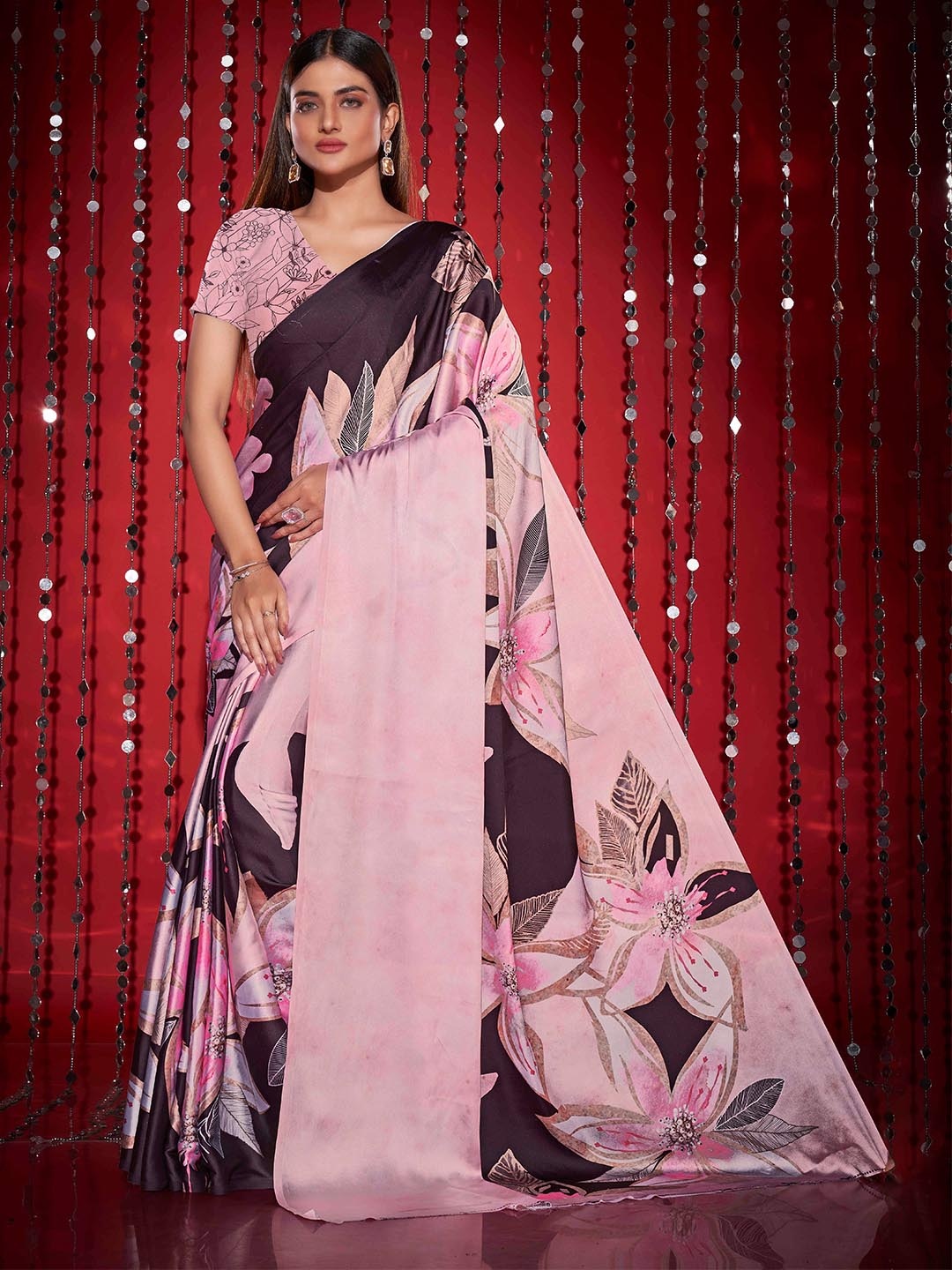 

Tikhi Imli Floral Printed Saree, Pink