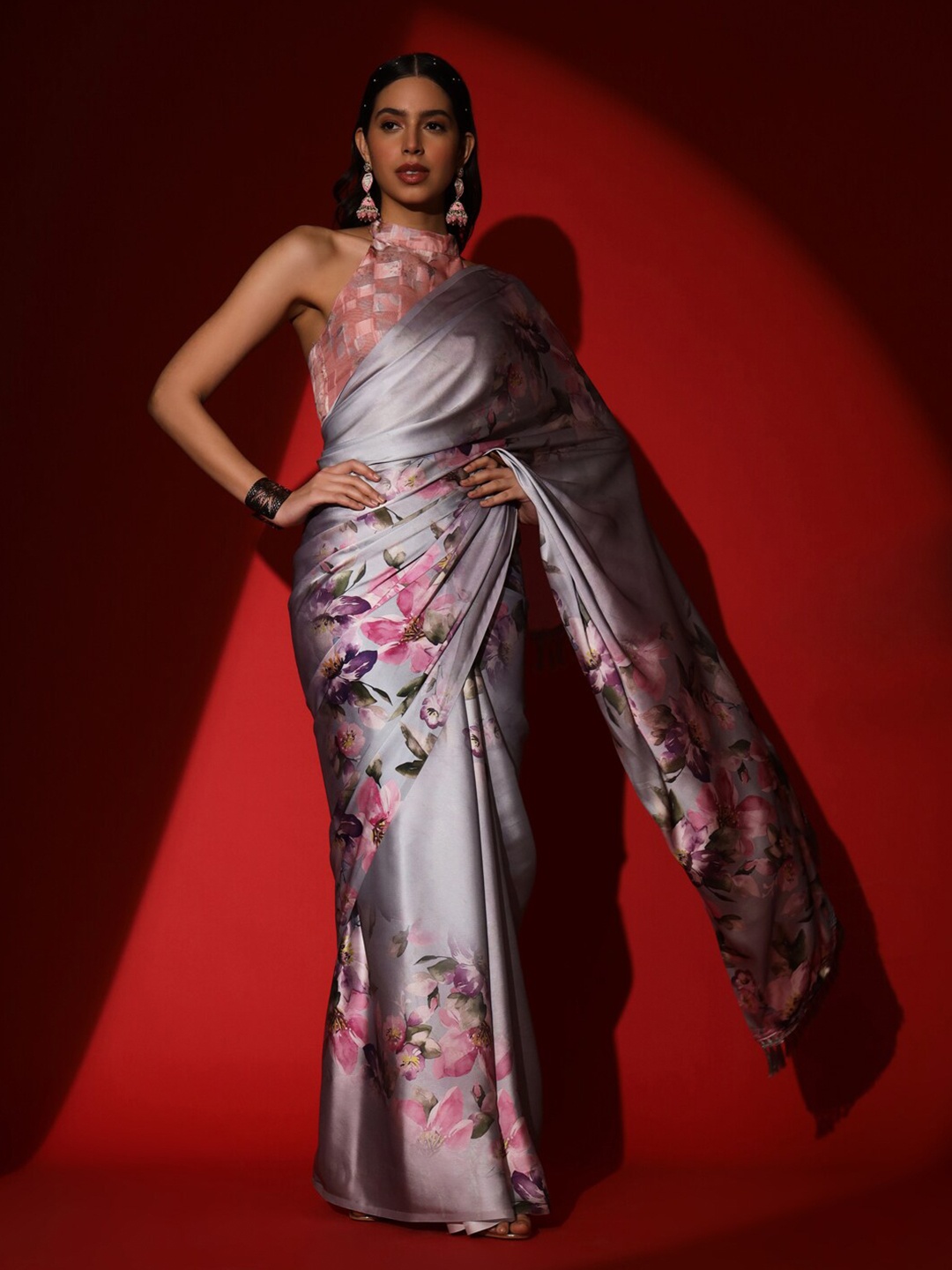 Tikhi Imli Floral Printed Saree With Tassels, Grey