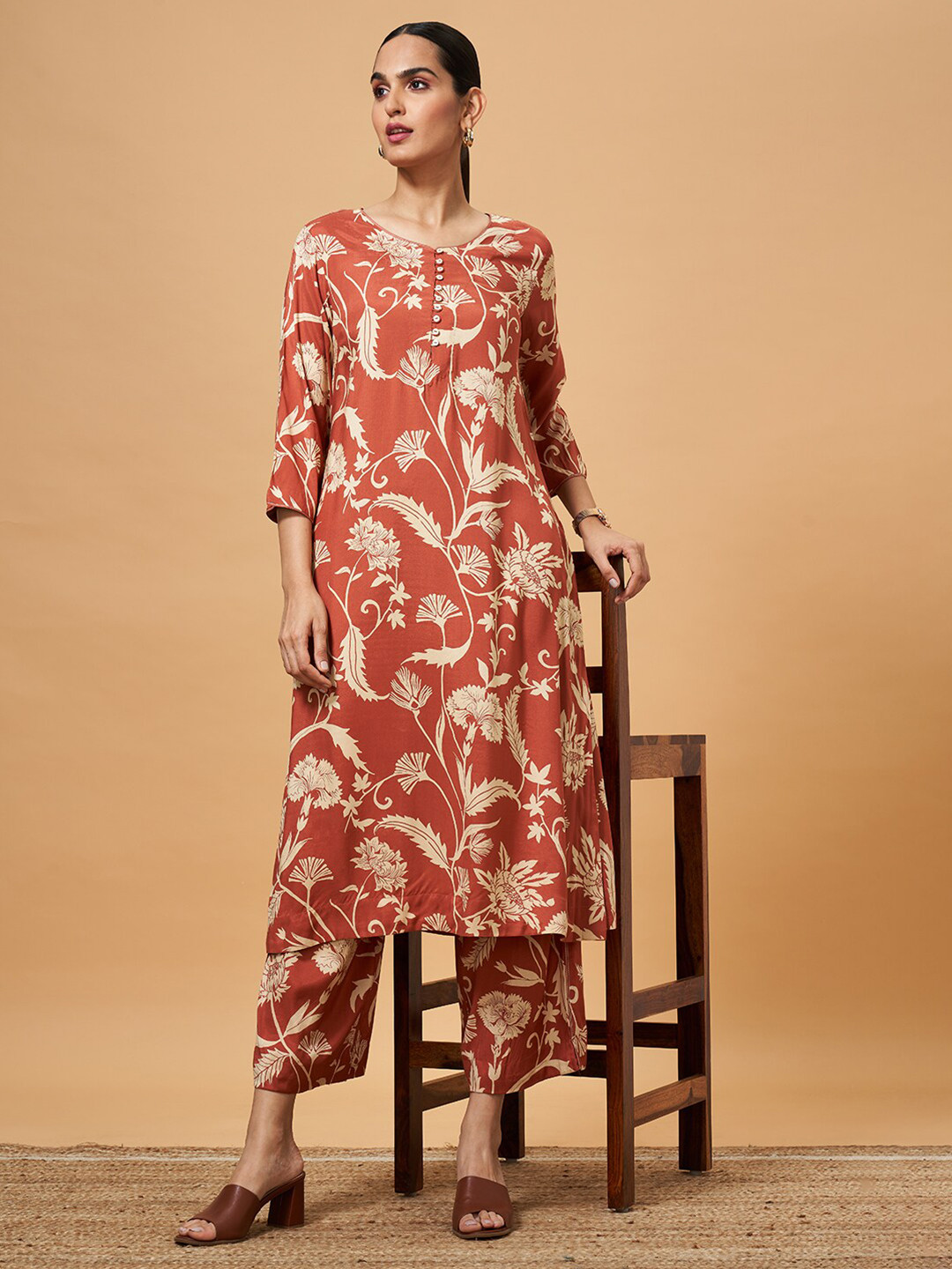 

Marigold Lane Floral Printed Kurta Set, Rust