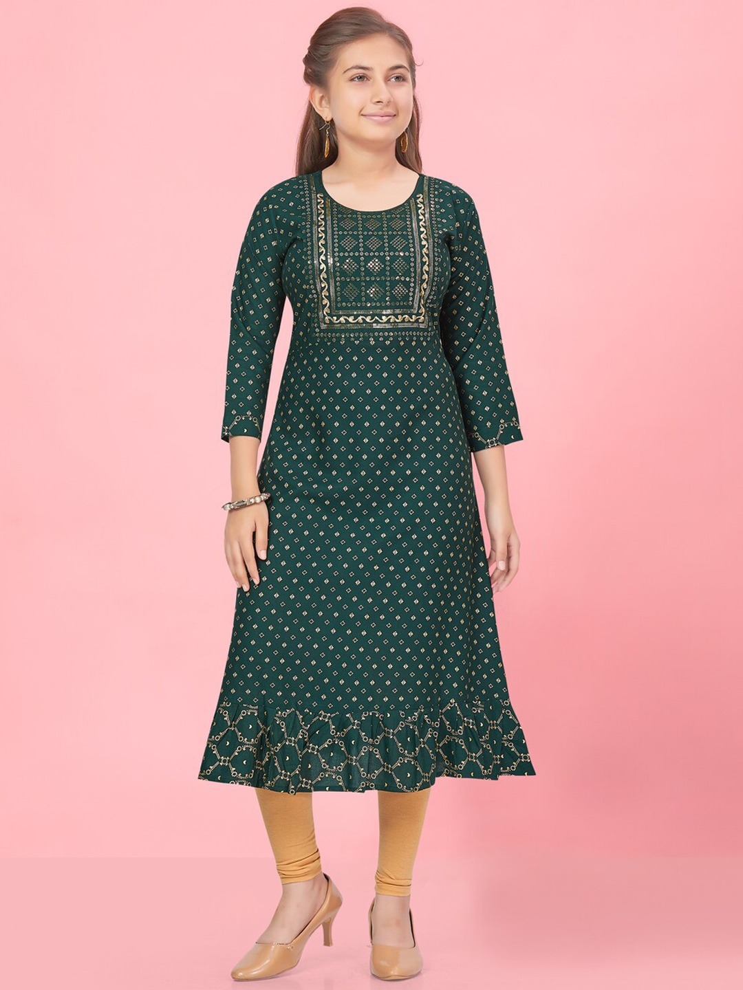 

BAESD Girls Ethnic Motifs Embroidered Straight Kurta, Green