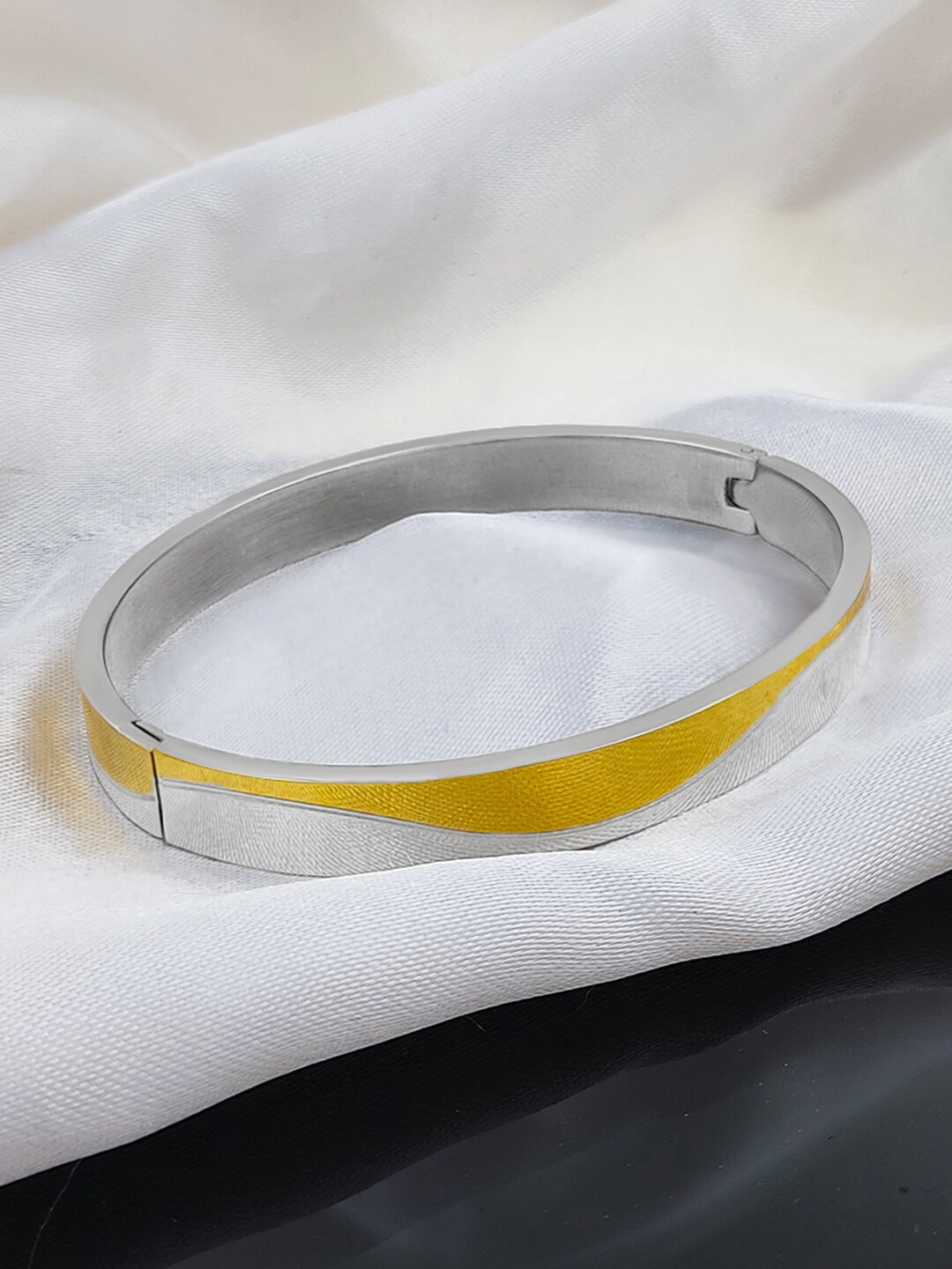 

Saizen Men Silver-Plated Kada Bracelet