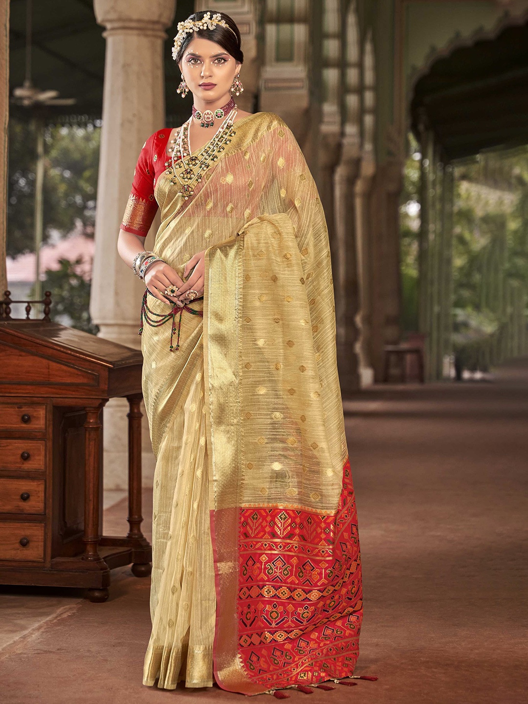 

Mitera Ethnic Motifs Zari Silk Cotton Banarasi Saree, Beige