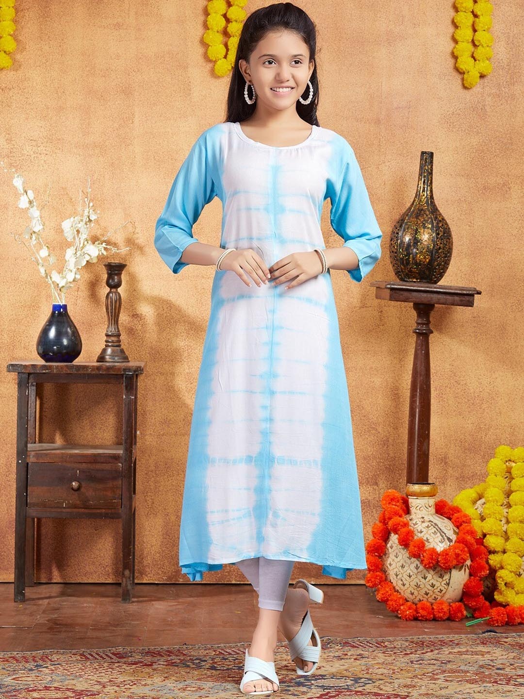 

BAESD Girls Floral Printed Cotton Mirror Work A-Line Kurta, Turquoise blue