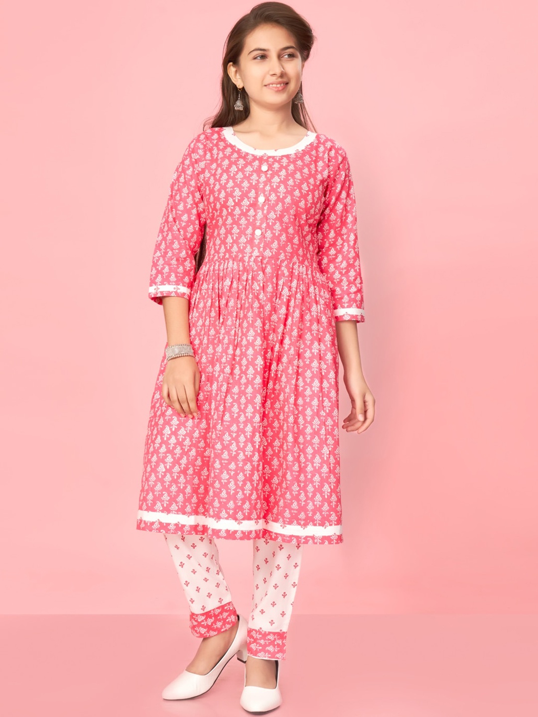 

BAESD Girls Round Neck Cotton Floral Printed Kurta, Pink