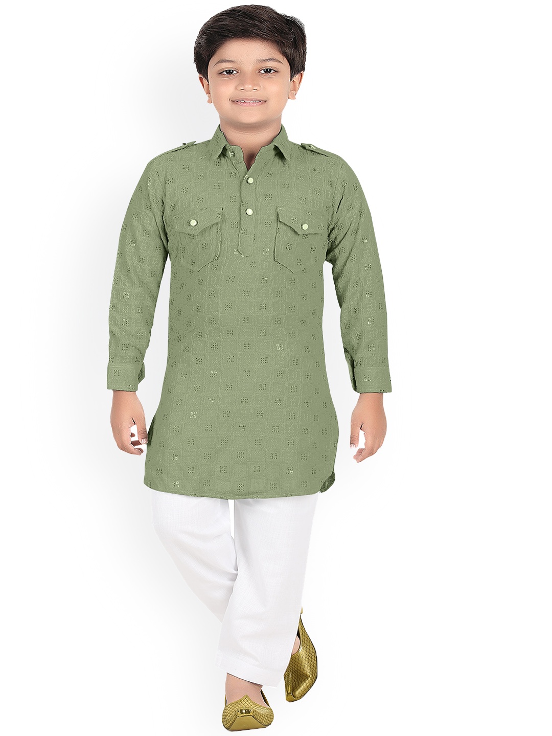 

BAESD Boys Ethnic Motifs Embroidered Sequinned Kurta with Pyjamas, Green