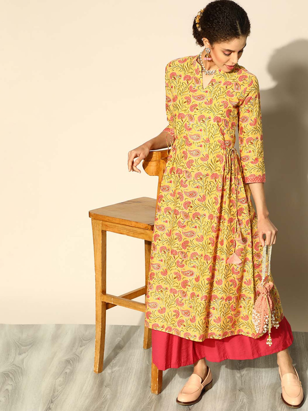 

Anouk Yellow Ethnic Motifs Printed Mandarin Collar Anarkali Kurta